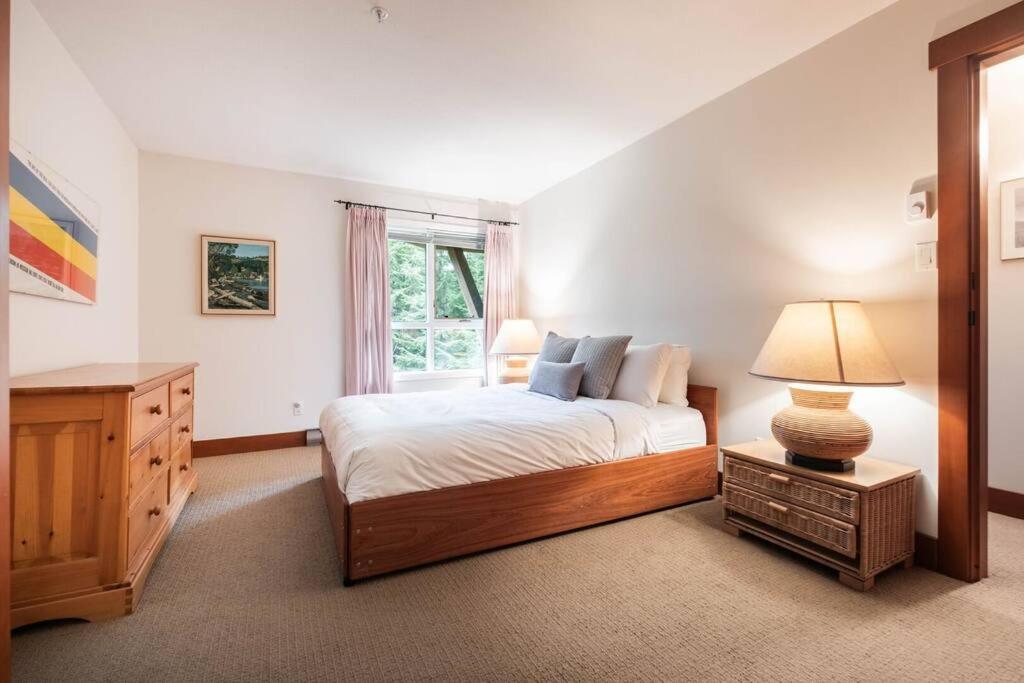 Blueberry Hill Estates 3180 by Outpost Whistler