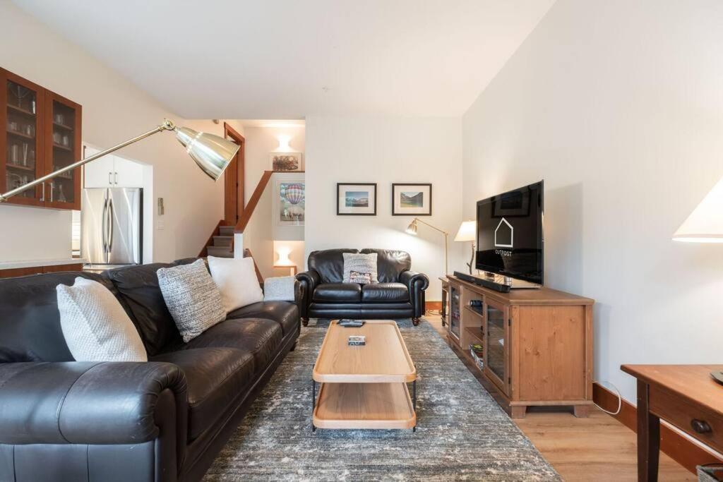 Blueberry Hill Estates 3180 by Outpost Whistler