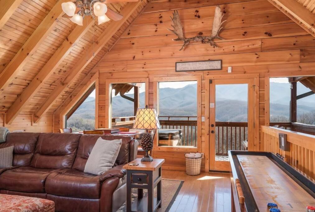 Almost Heaven- Gatlinburg Dream Smoky Mountain Retreat view 4
