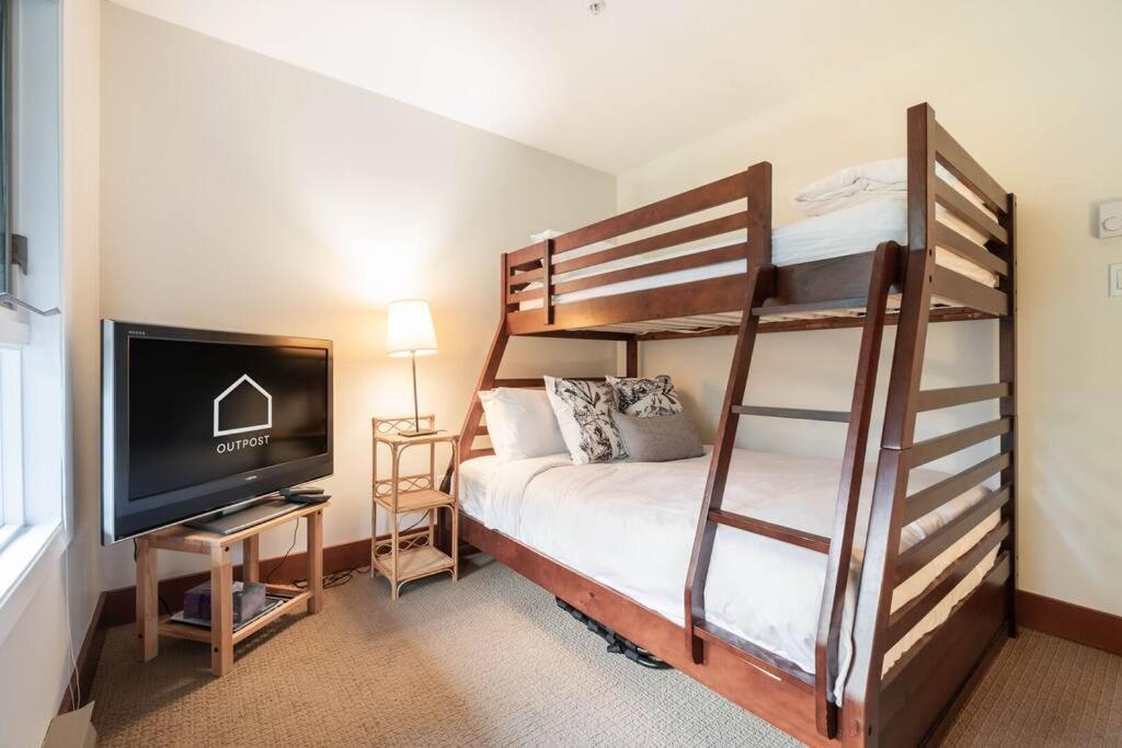 Blueberry Hill Estates 3180 by Outpost Whistler