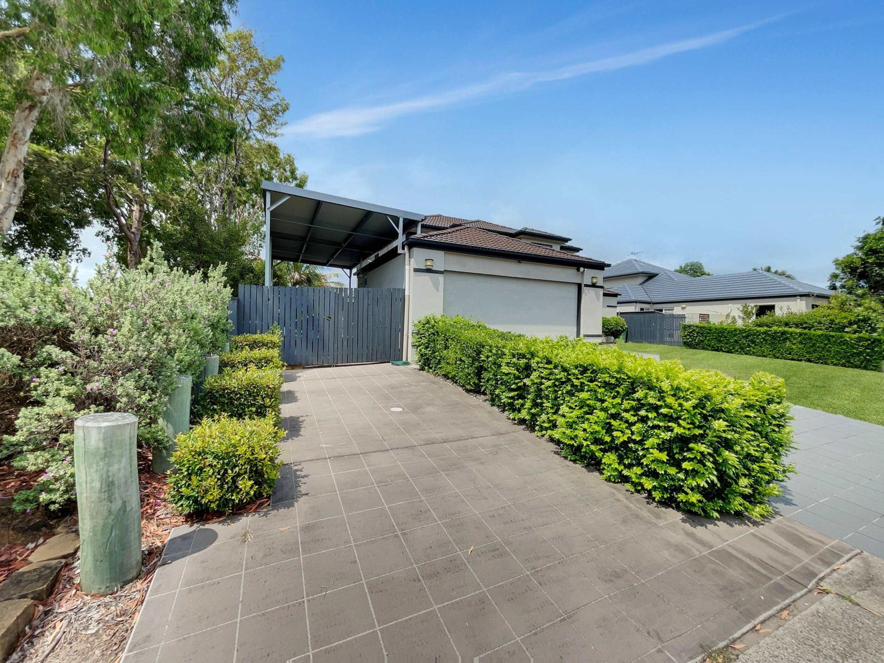 Spacious Family & Pet-friendly Home on the Canal