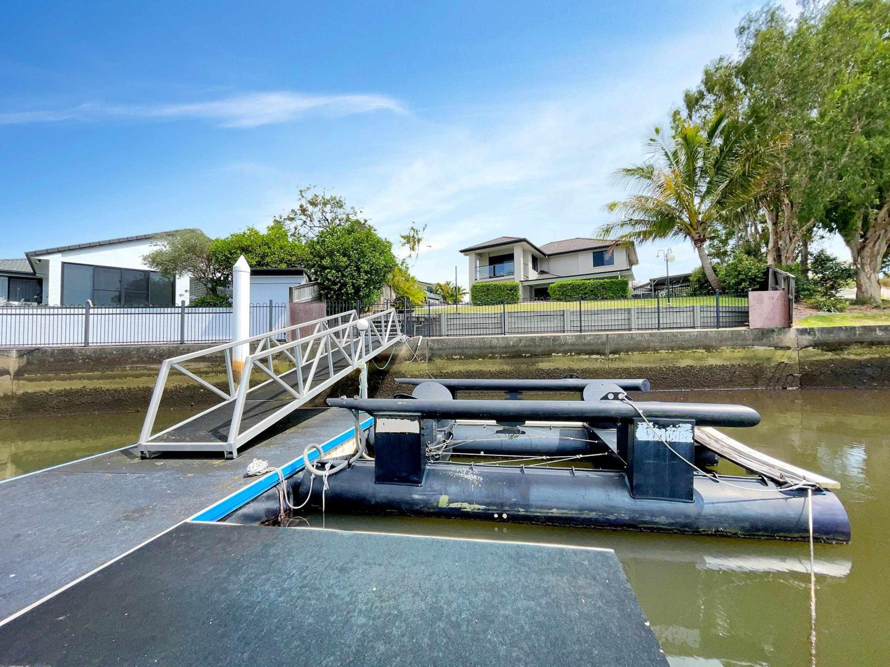 Spacious Family & Pet-friendly Home on the Canal