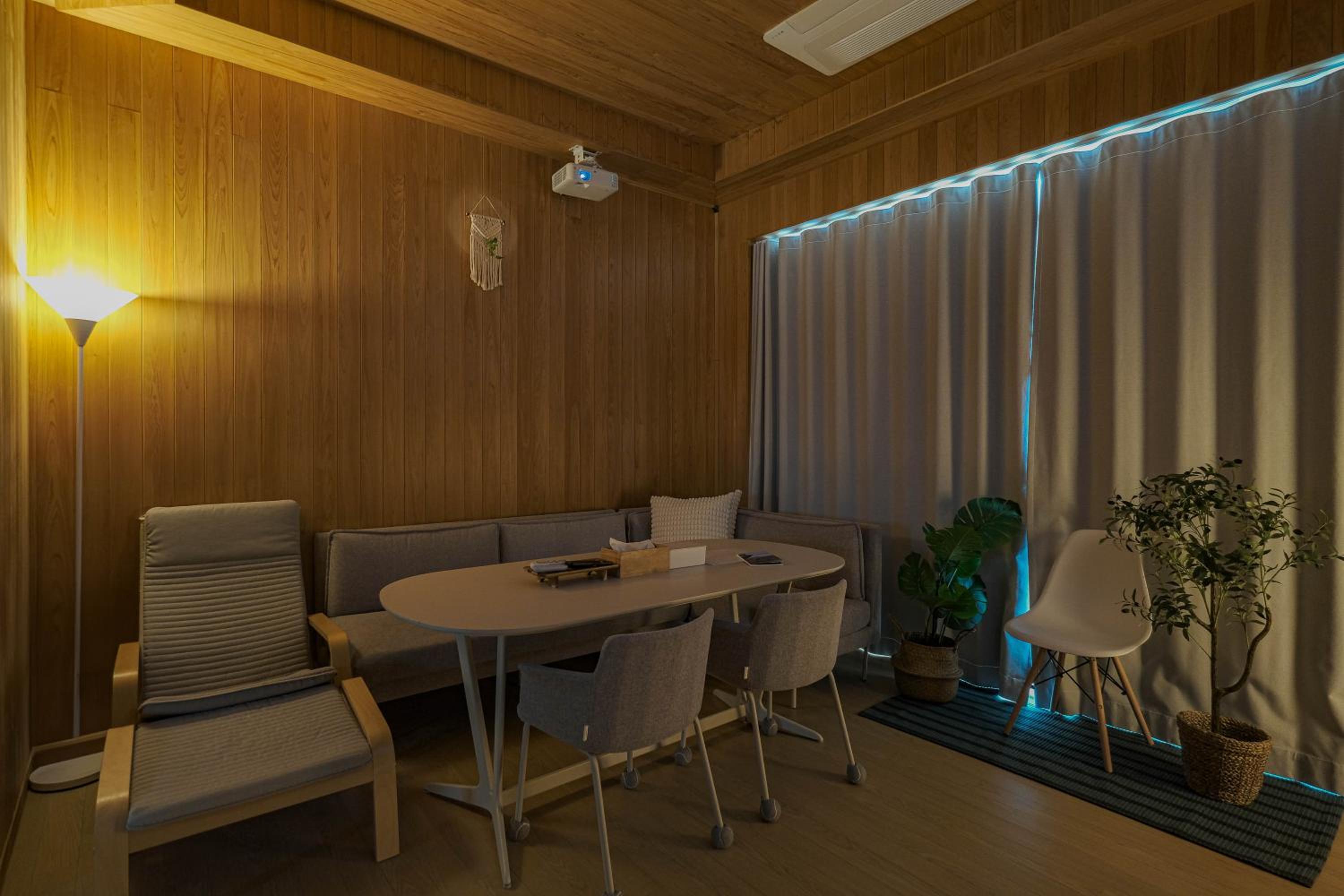 meeting & event spaces