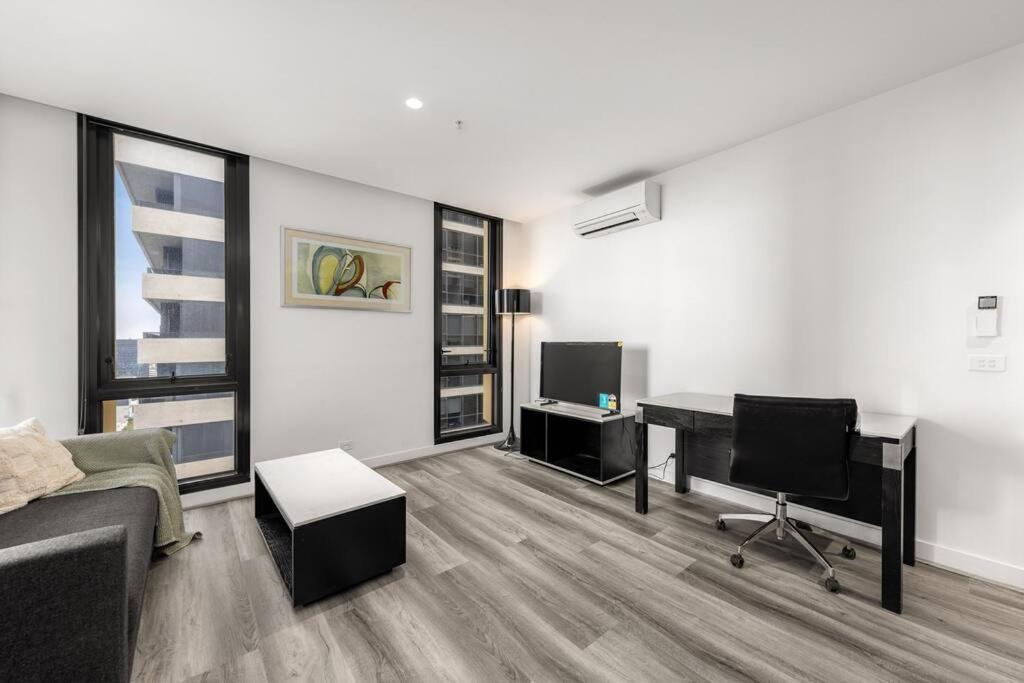 City View 2 bedroom Apartment in the Heart of Melbourne