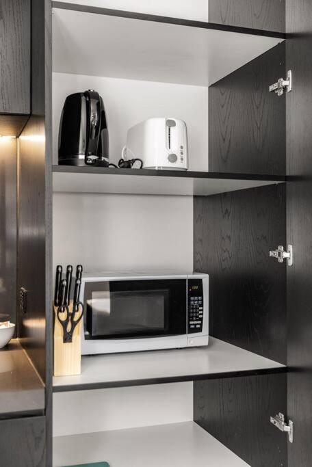 City View 2 bedroom Apartment in the Heart of Melbourne