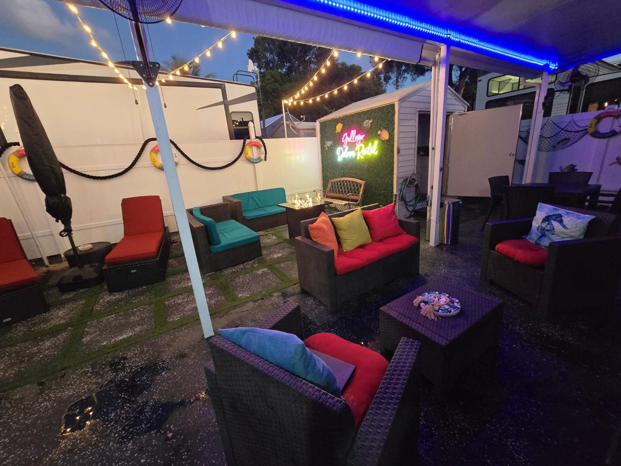 lounge