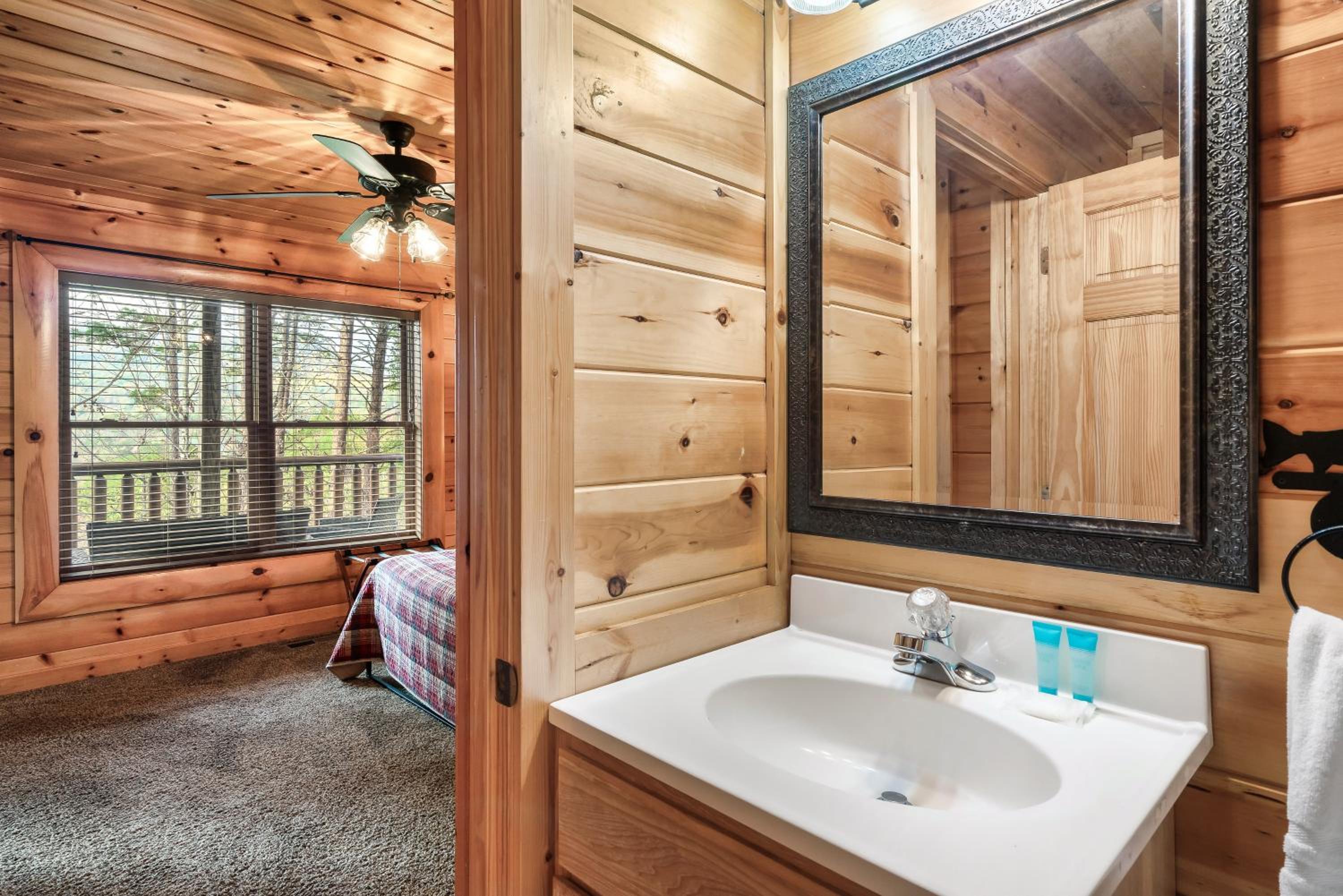 Summer Special! Pools, 2 HotTubs, Theater, Pet Friendly view 5