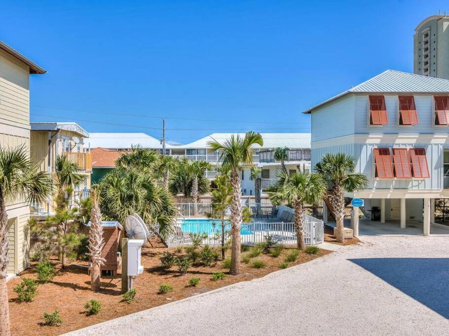 PRIME True Blue Walk to Beach Pool Pets Near The Hangout Parking view 3