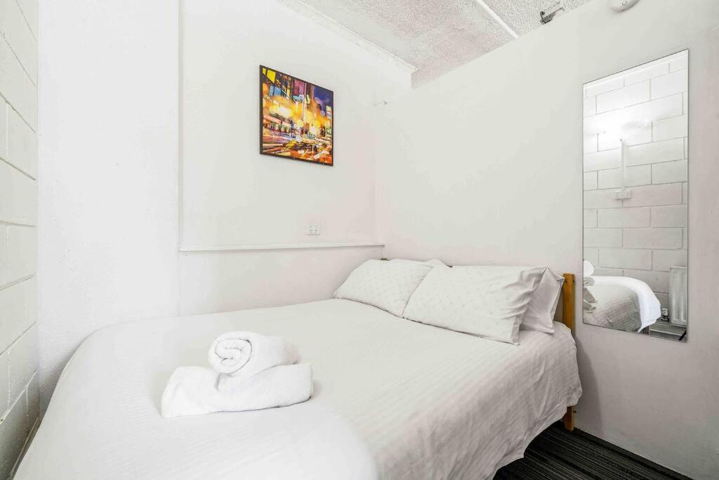 Stay in the heart of Melbourne, free tram zone