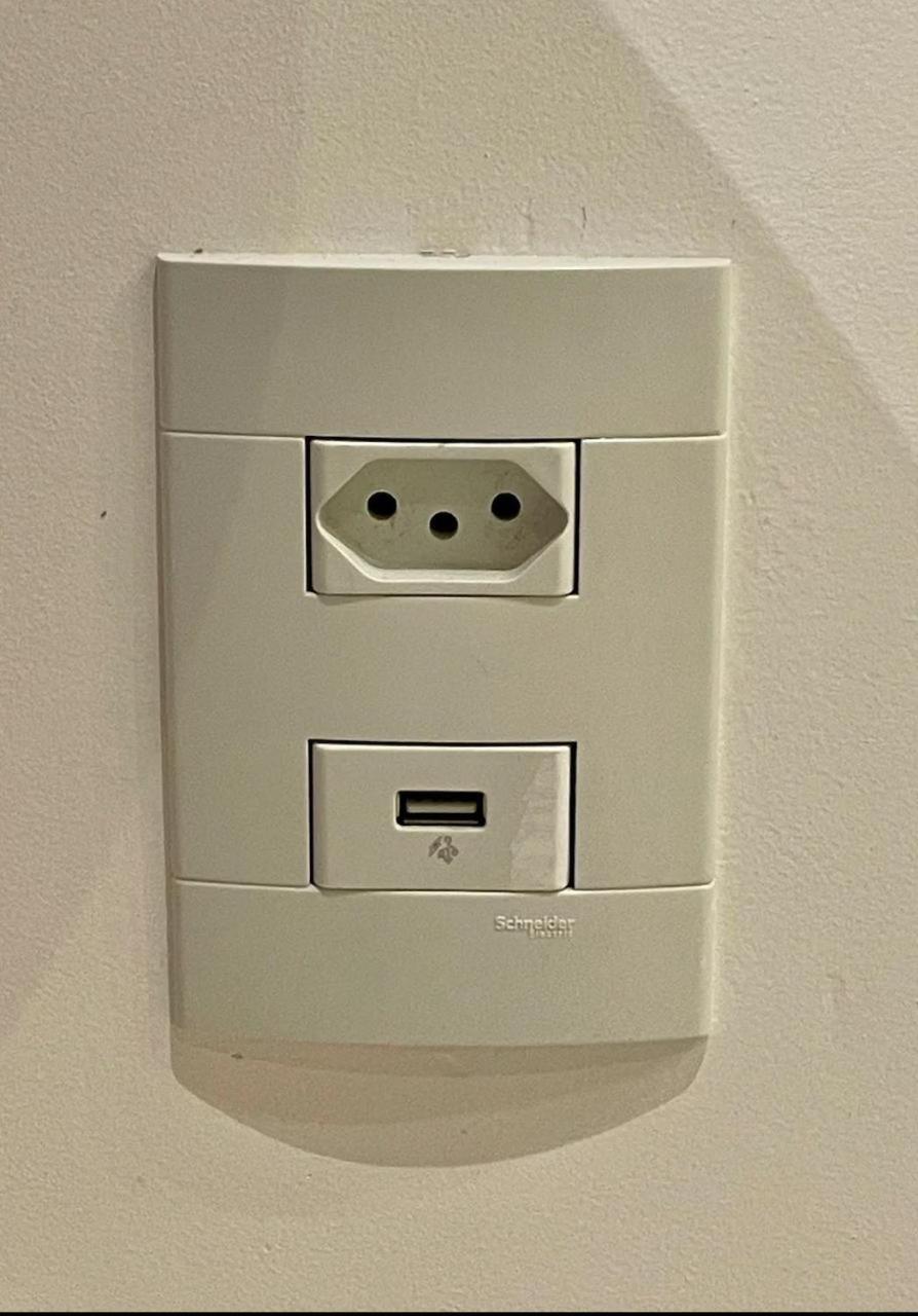 ACONCHEGANTE APARTAMENTO NO LEBLOn
