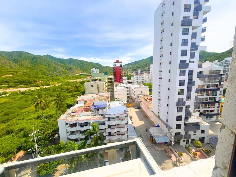 Apartamento en Playa el Rodadero, a un Paso del Mar