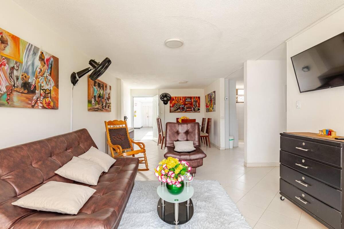 Apartamento en Playa el Rodadero, a un Paso del Mar