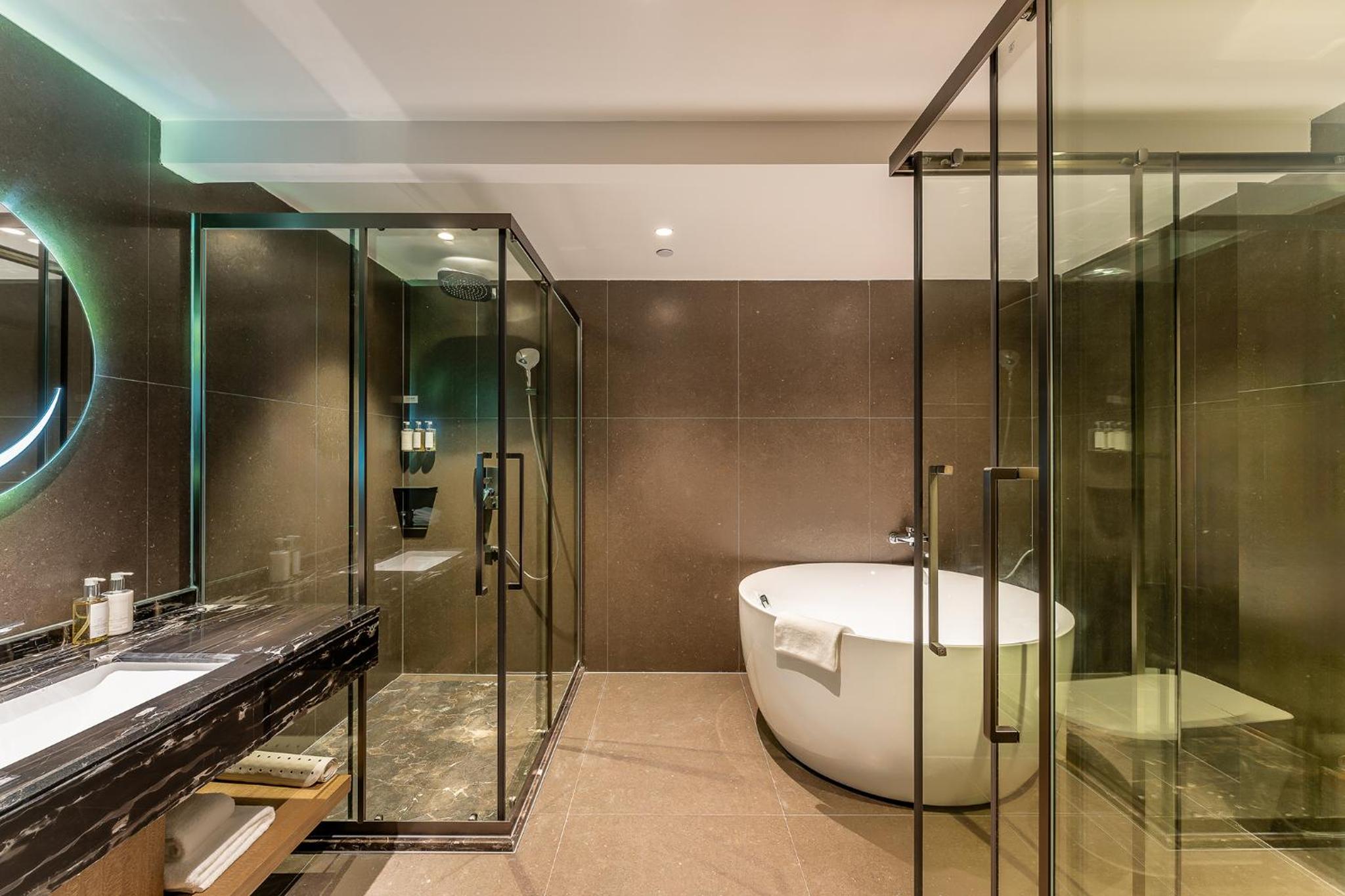 Holiday Inn Jiuhua Mountain Hot Spring by IHG