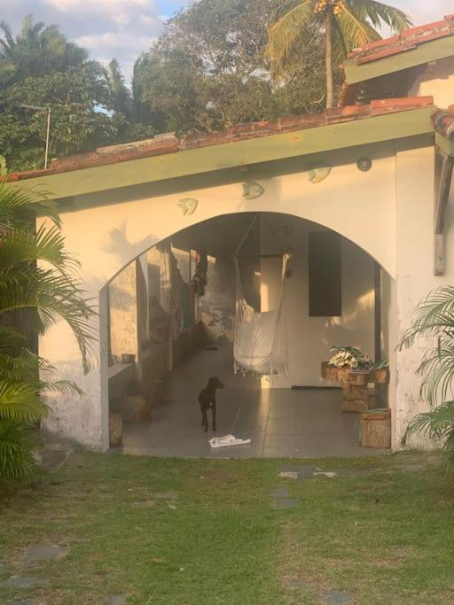 Casa dentro do condomínio Ilha Mar