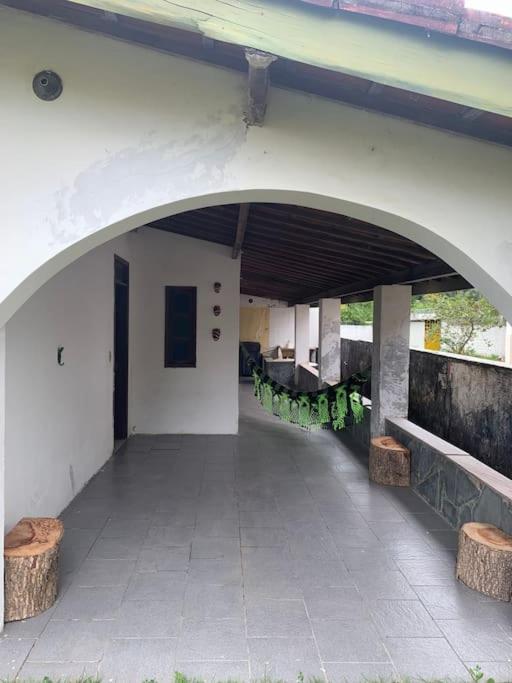 Casa dentro do condomínio Ilha Mar