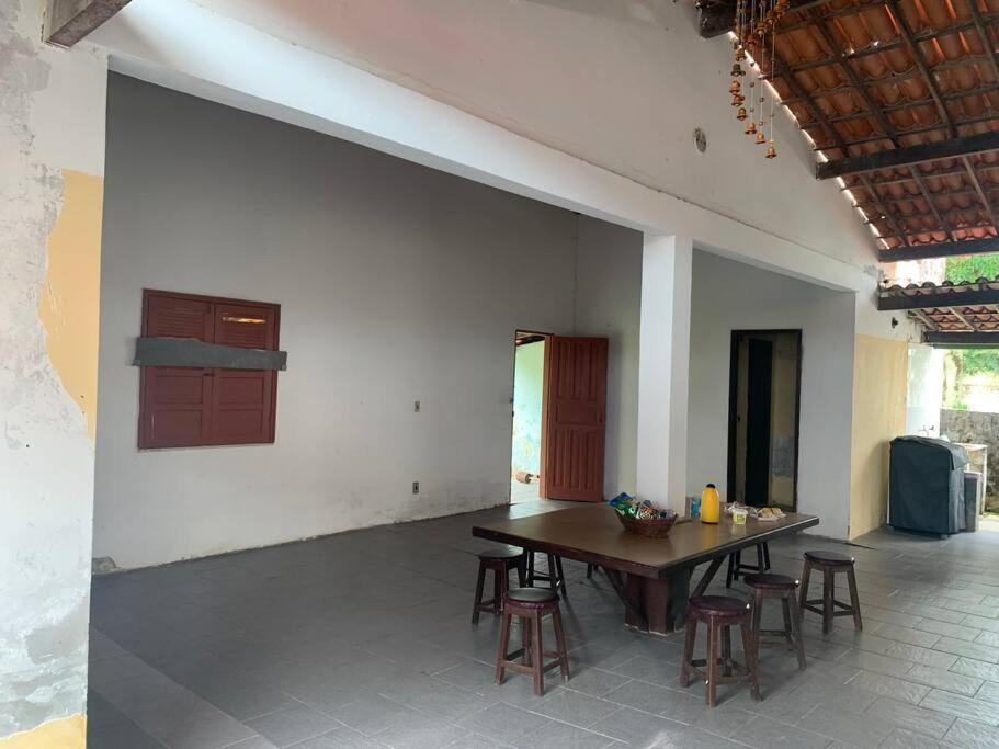 Casa dentro do condomínio Ilha Mar