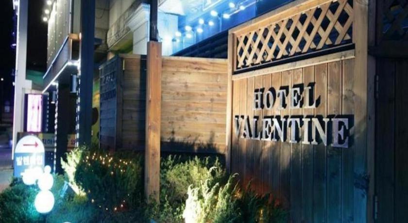 Valentine Hotel
