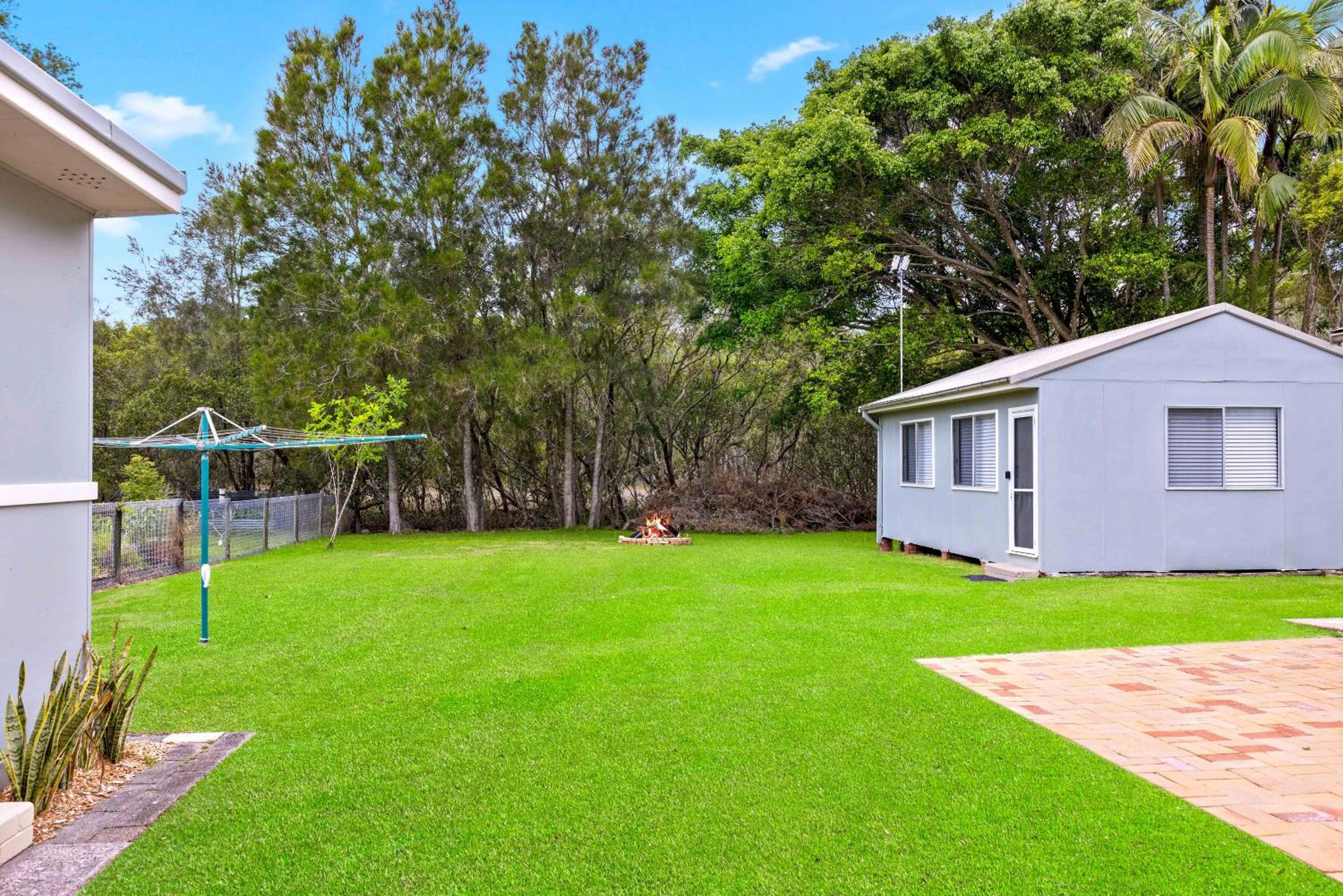 Tribal Tides - waterfront cottage, pet friendly
