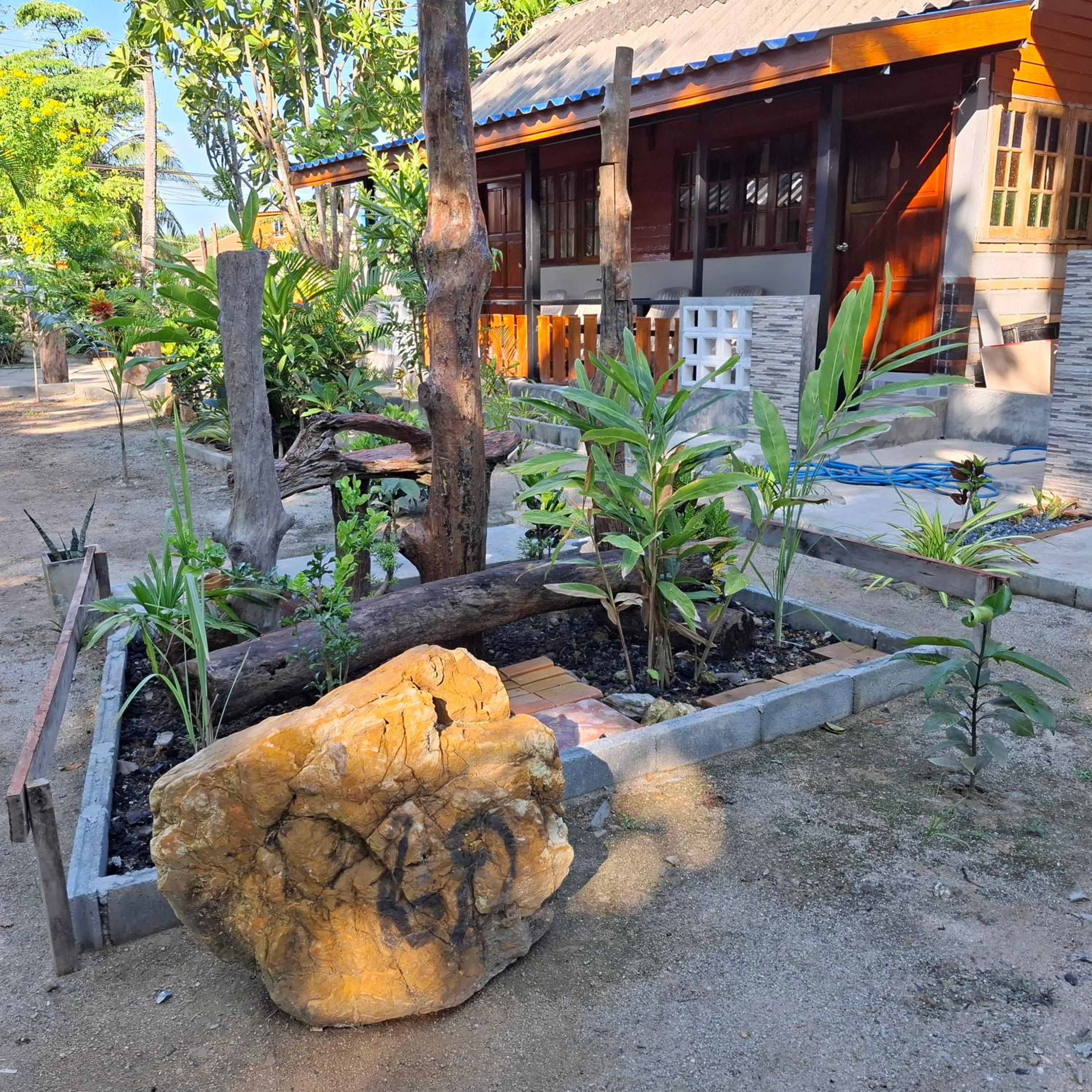 Lanta Valom buri