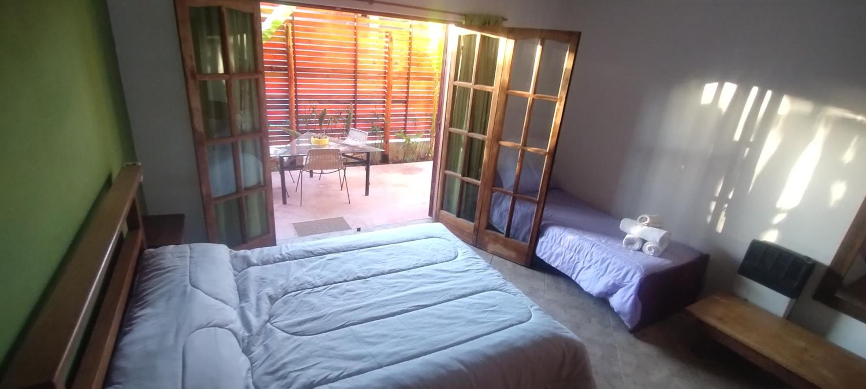 Departamento-patio compartido - Image 5