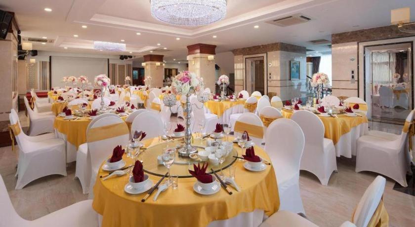 Royal Palace Hotel