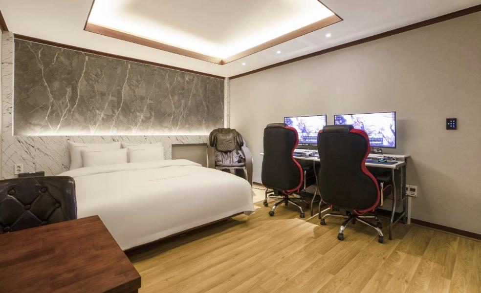 Photo 30