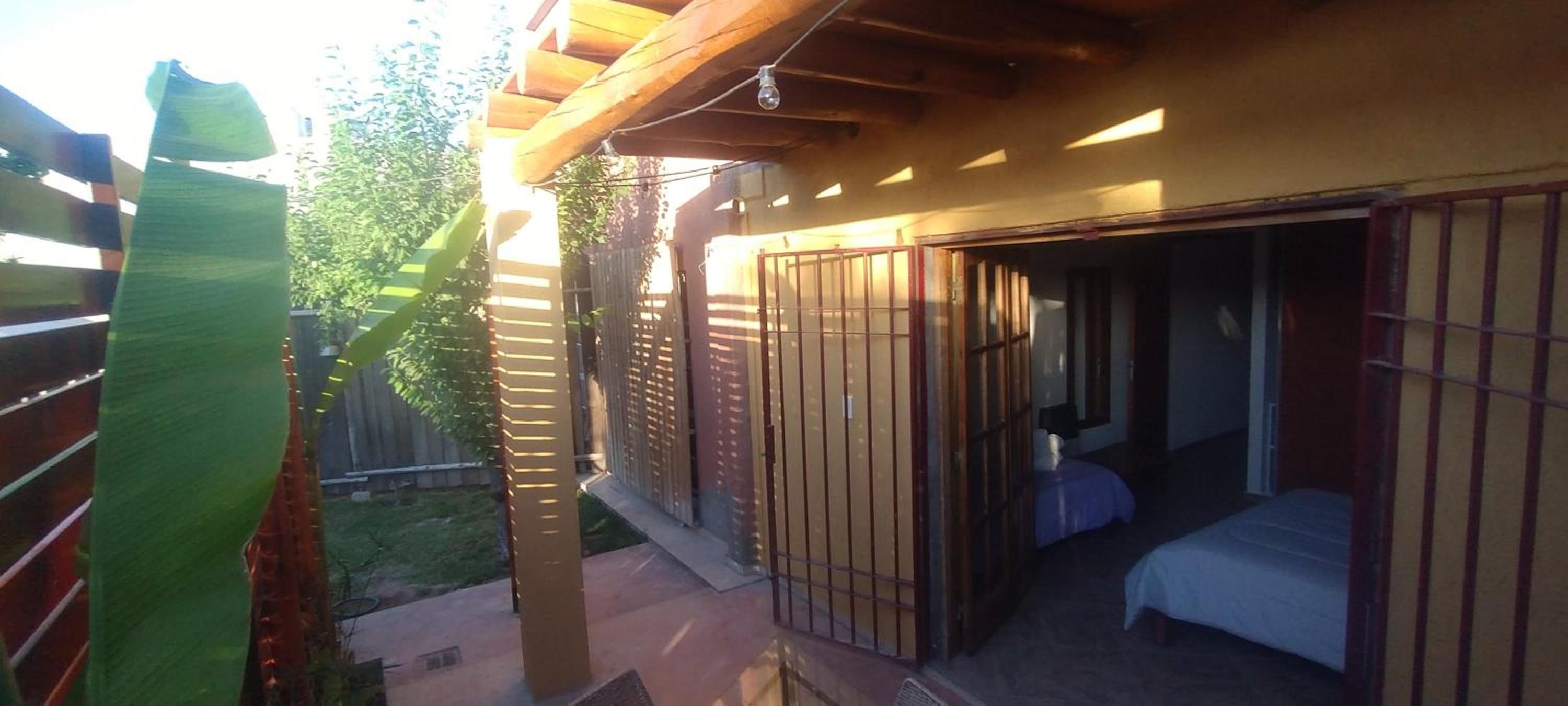 Departamento-patio compartido - Image 4
