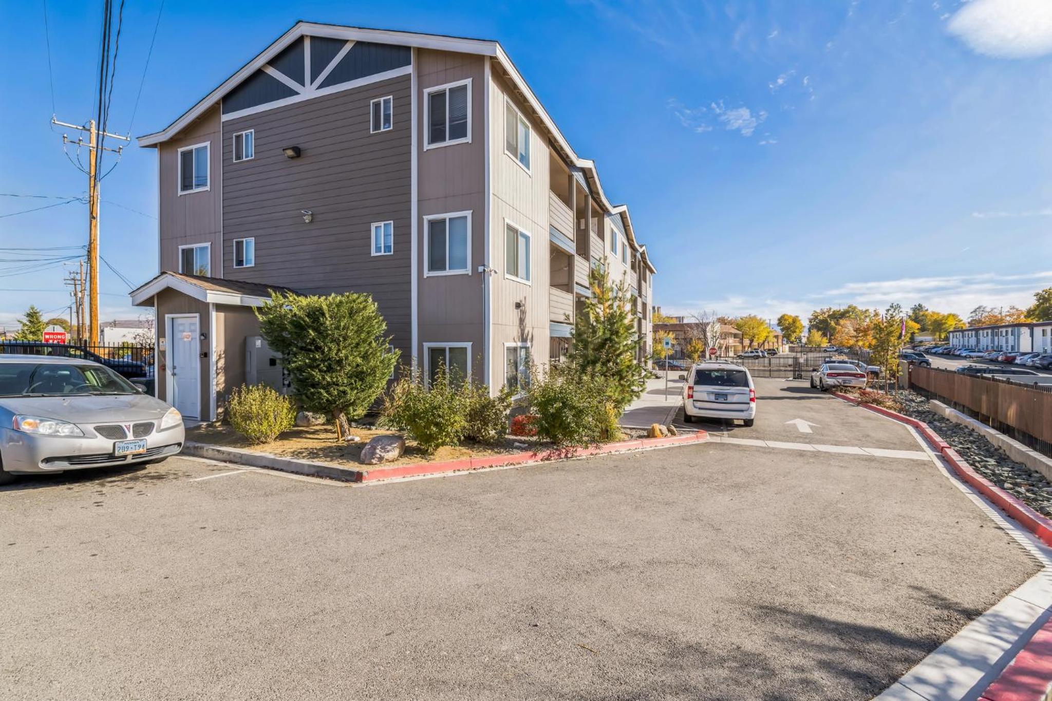 Modern Getaway in the Heart of Reno view 5