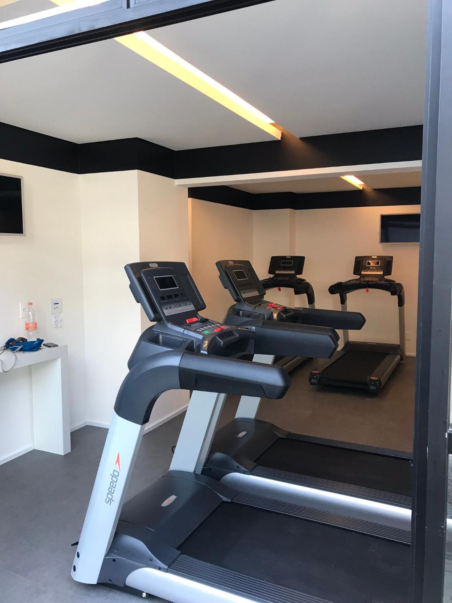 Studio Moderno no Centro - Check-in Digital e Wi-Fi Rápido