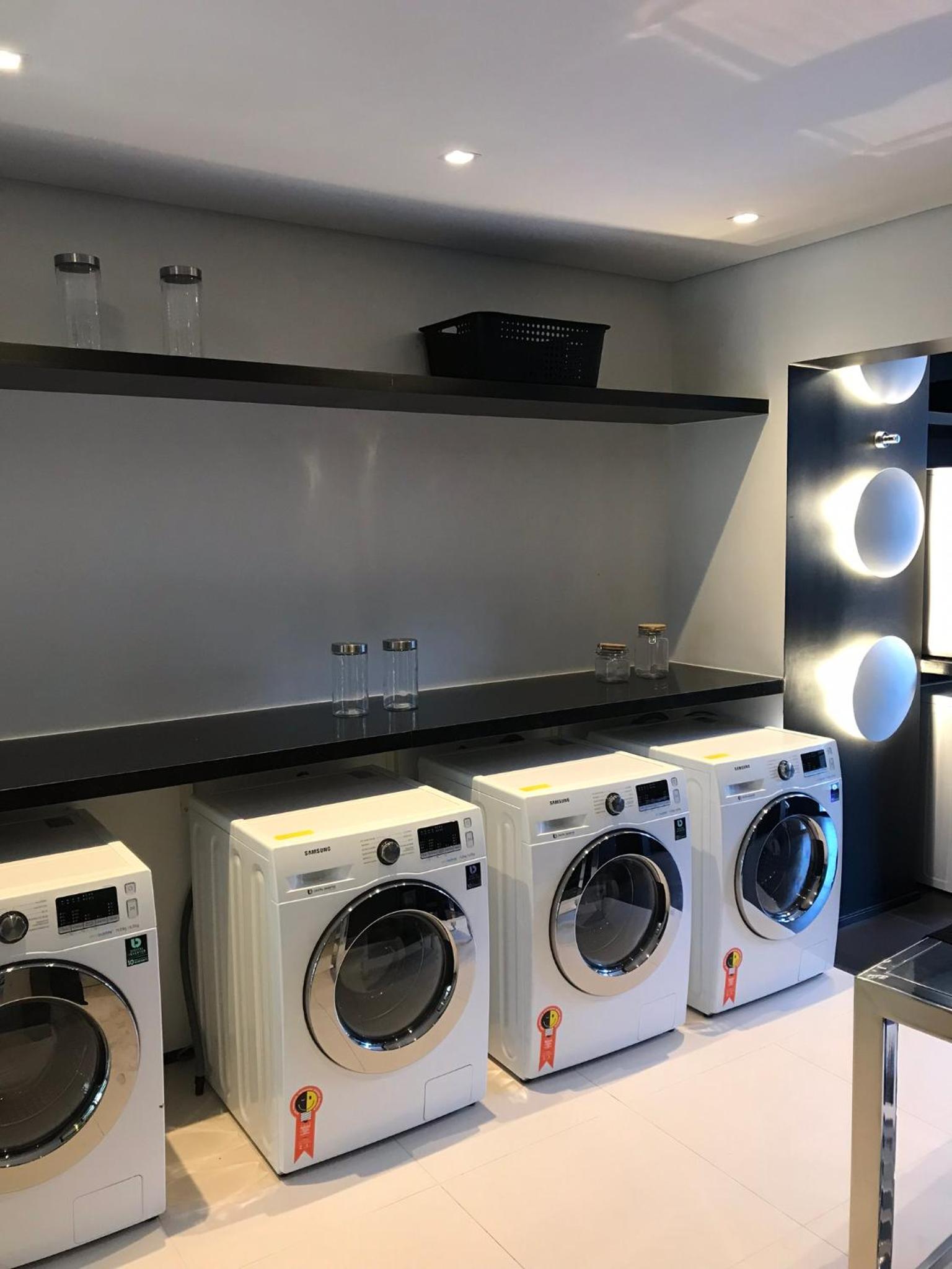 Studio Moderno no Centro - Check-in Digital e Wi-Fi Rápido