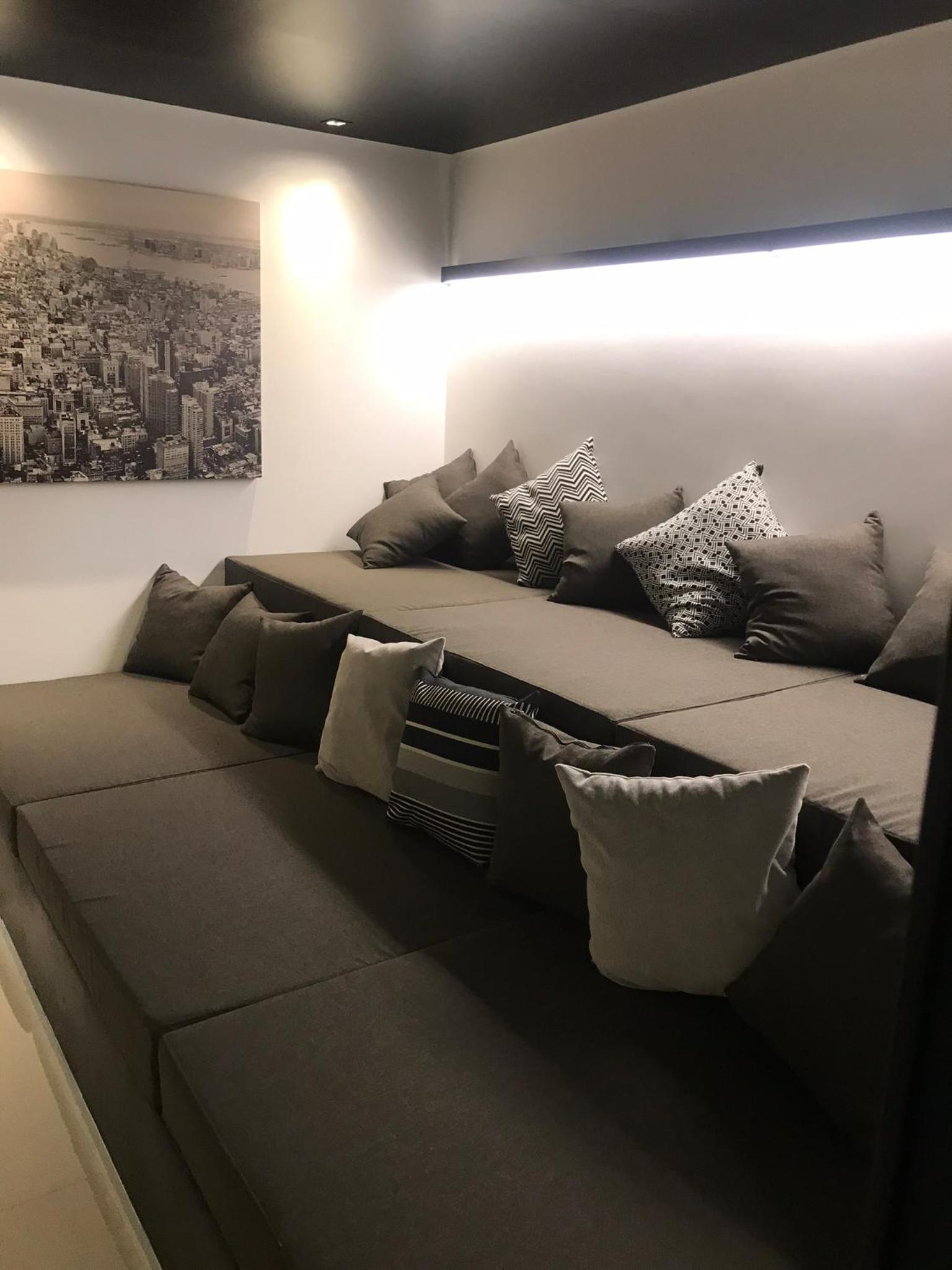 Studio Moderno no Centro - Check-in Digital e Wi-Fi Rápido