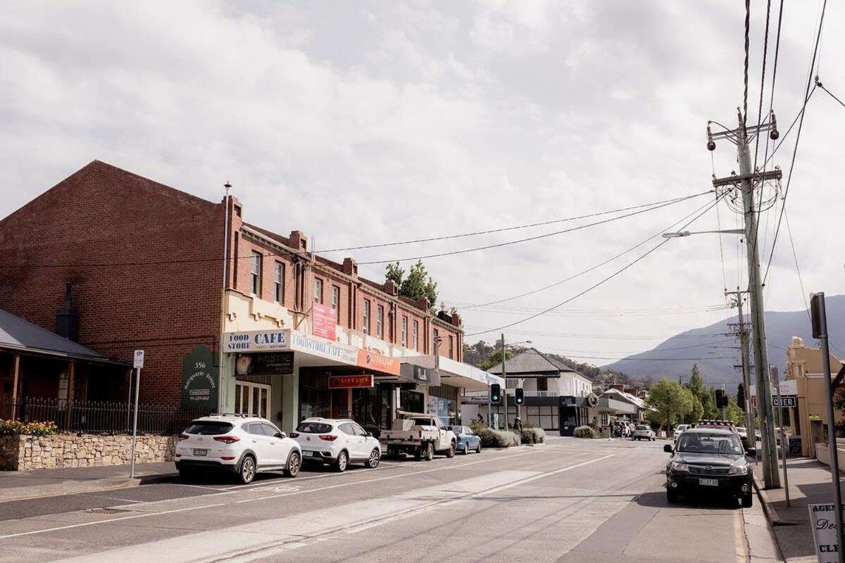 Central home in trendy South Hobart