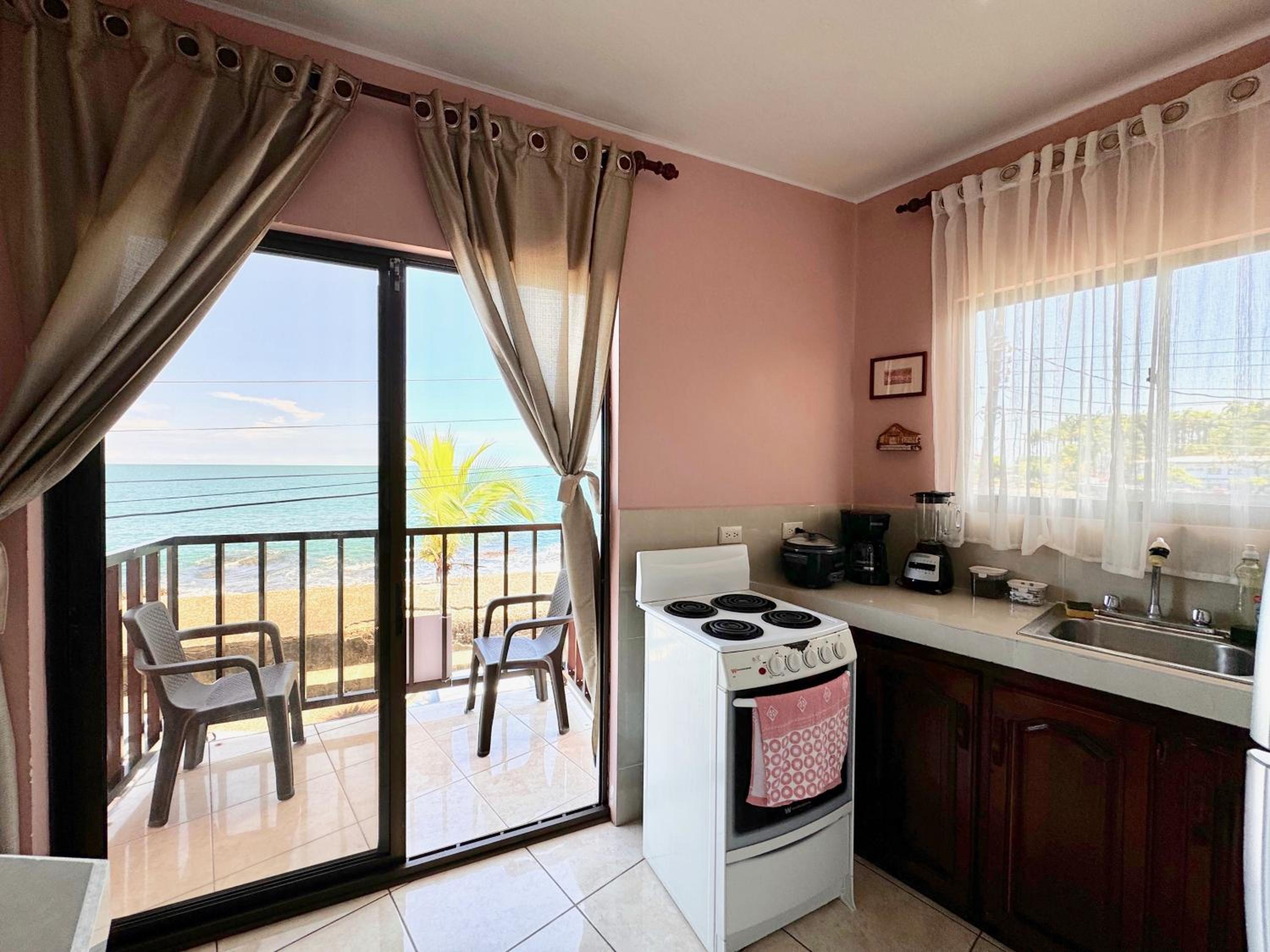 Apartamento con vista al mar en Limon en casa Flamingo