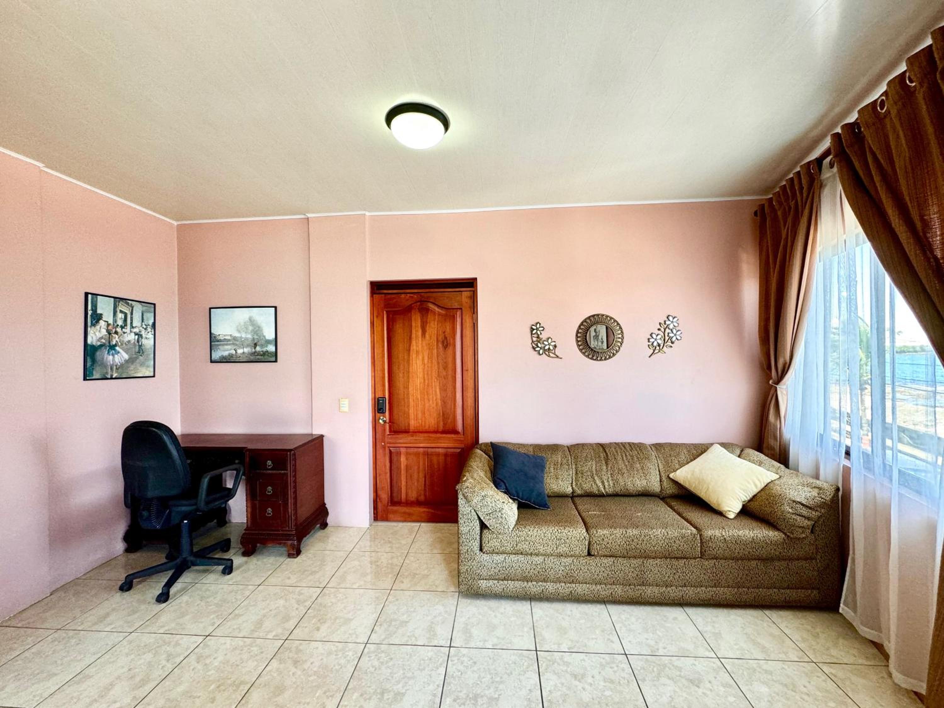 Apartamento con vista al mar en Limon en casa Flamingo