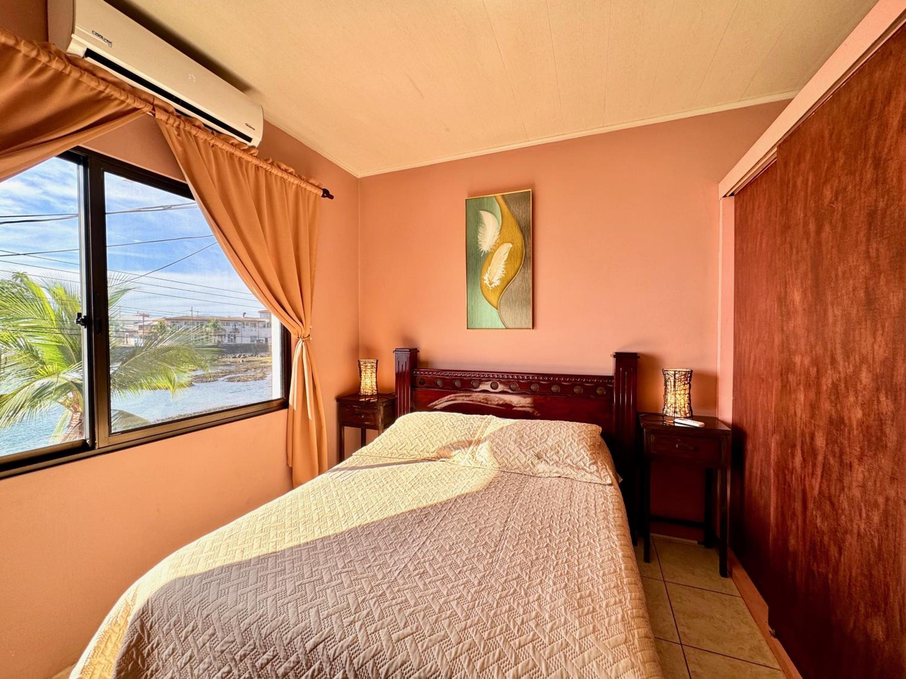 Apartamento con vista al mar en Limon en casa Flamingo