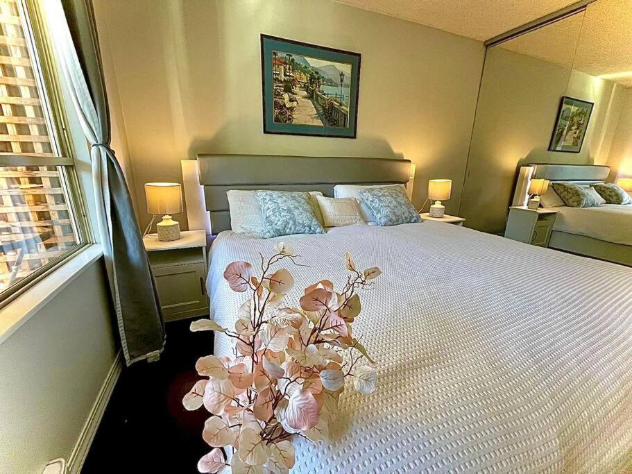 Beautiful 2 Beds Dwtn apt Free Parking King Bed