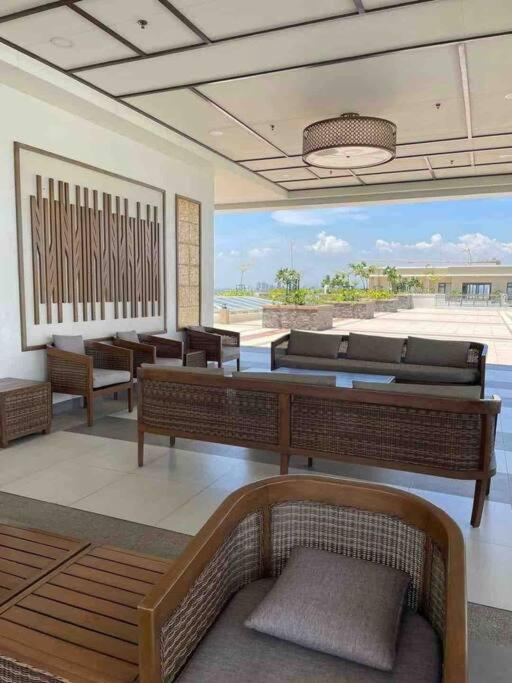 1BR Calathea Place nr Airport, Netflix,50mbps Wifi