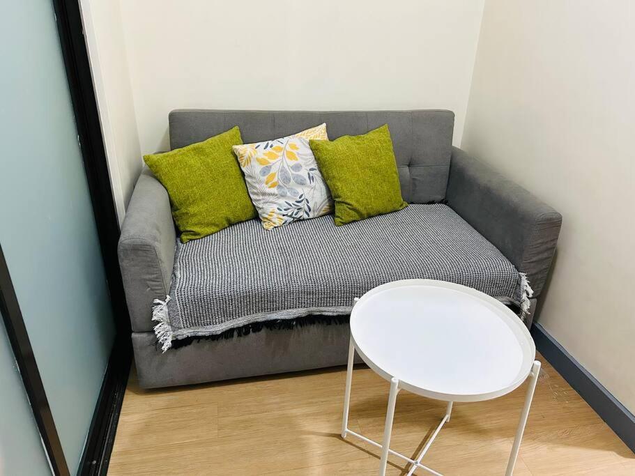 1BR Calathea Place nr Airport, Netflix,50mbps Wifi