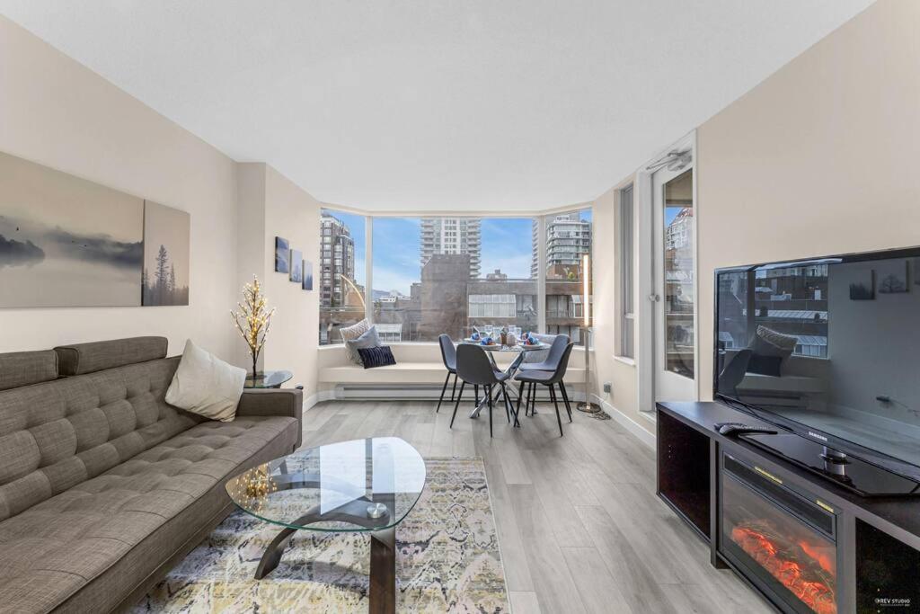 Beautiful City Two Beds Suite with Free Parking
