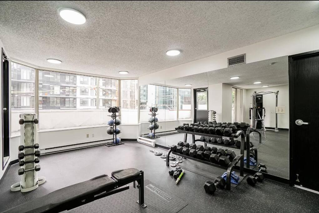 Beautiful City Two Beds Suite with Free Parking