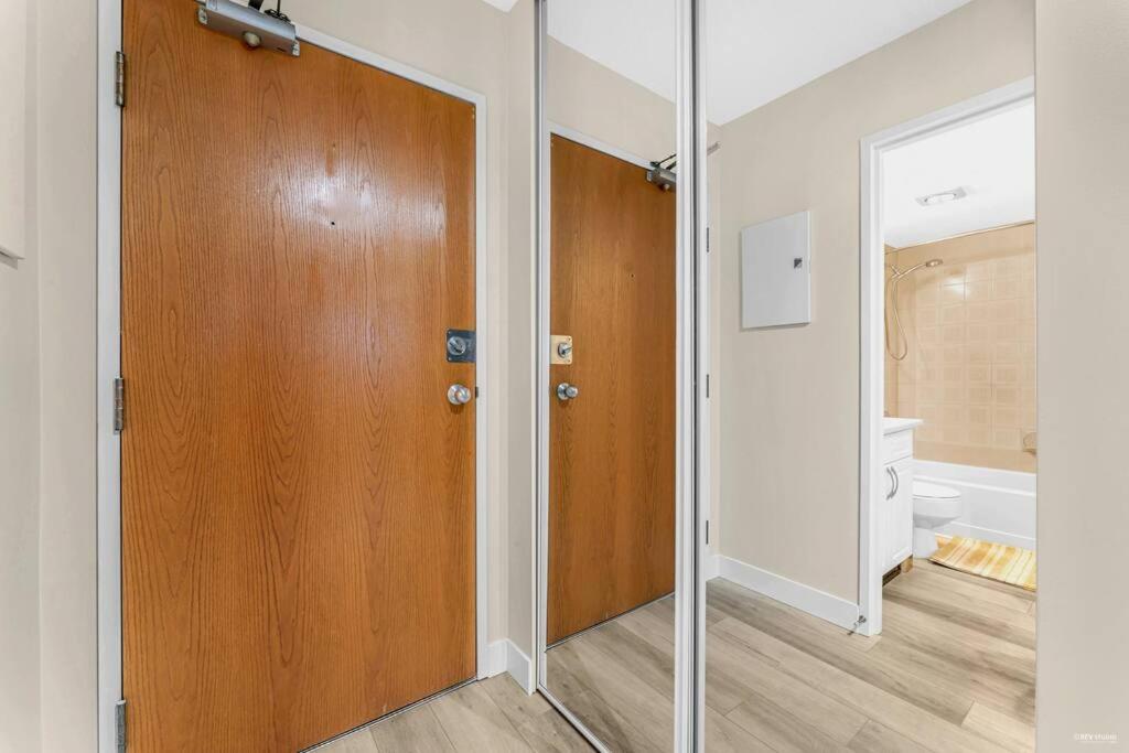 Beautiful City Two Beds Suite with Free Parking