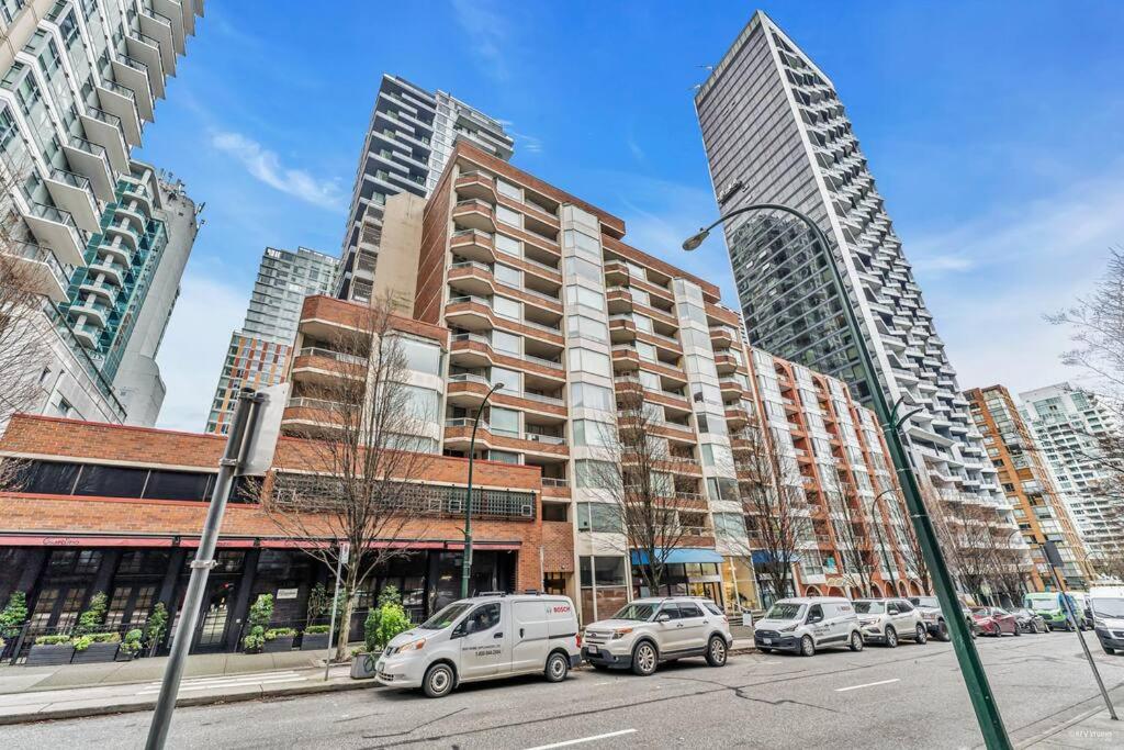 Beautiful City Two Beds Suite with Free Parking