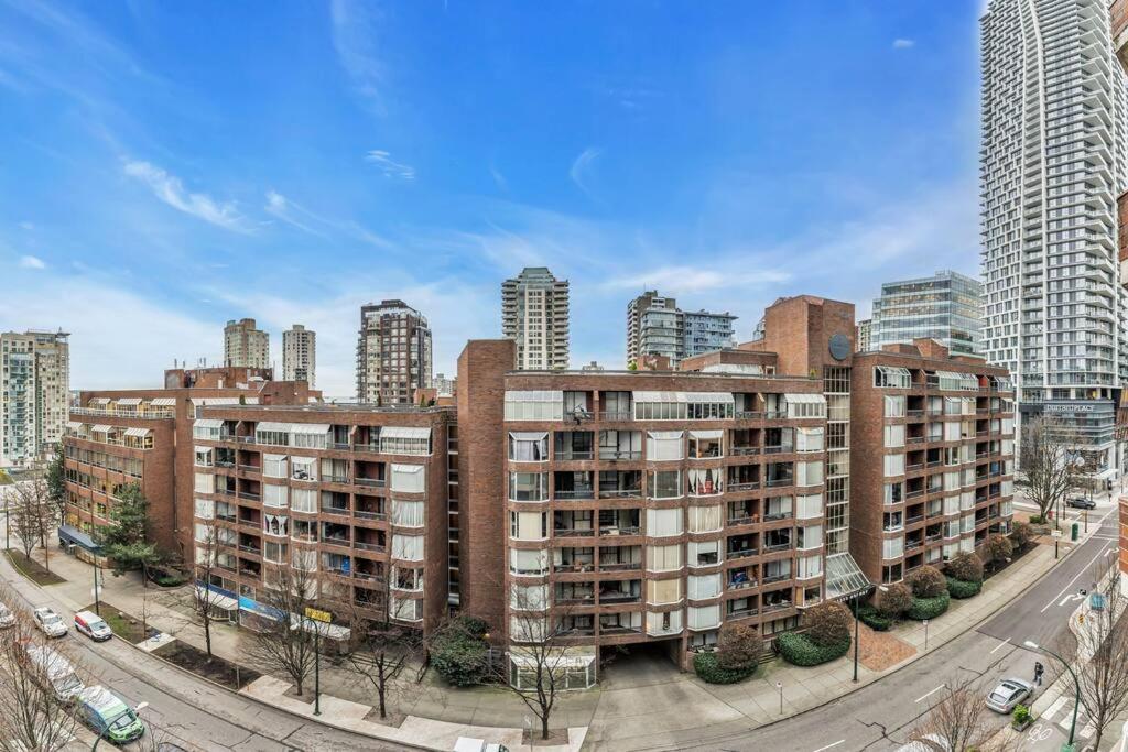 Beautiful City Two Beds Suite with Free Parking