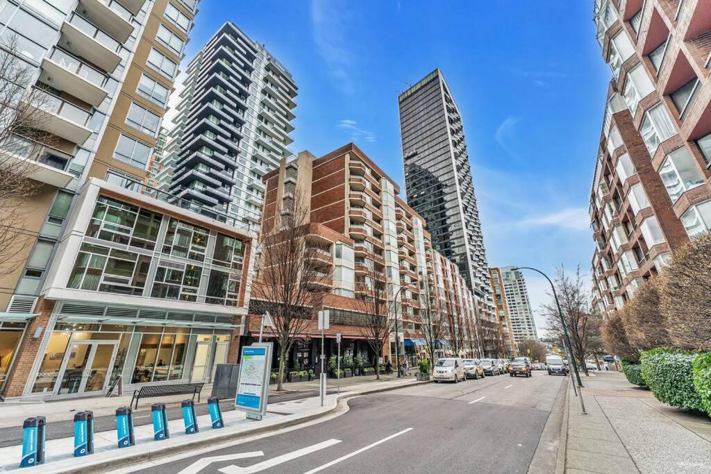 Beautiful City Two Beds Suite with Free Parking