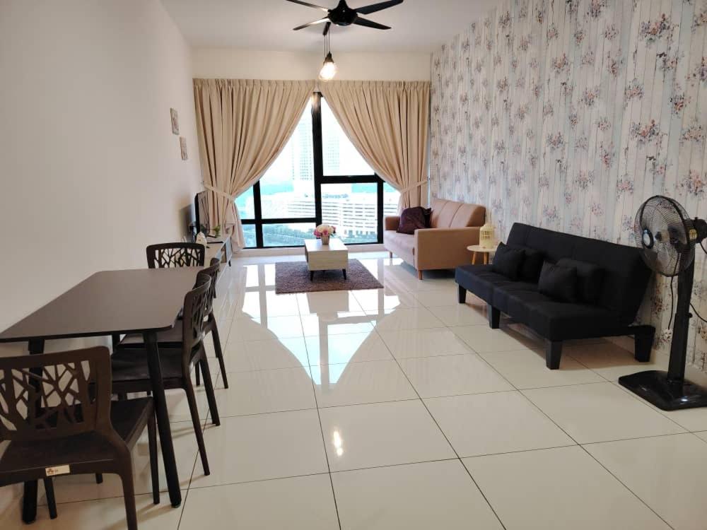City View Southkey 2BR 2FREE 18F By Natol