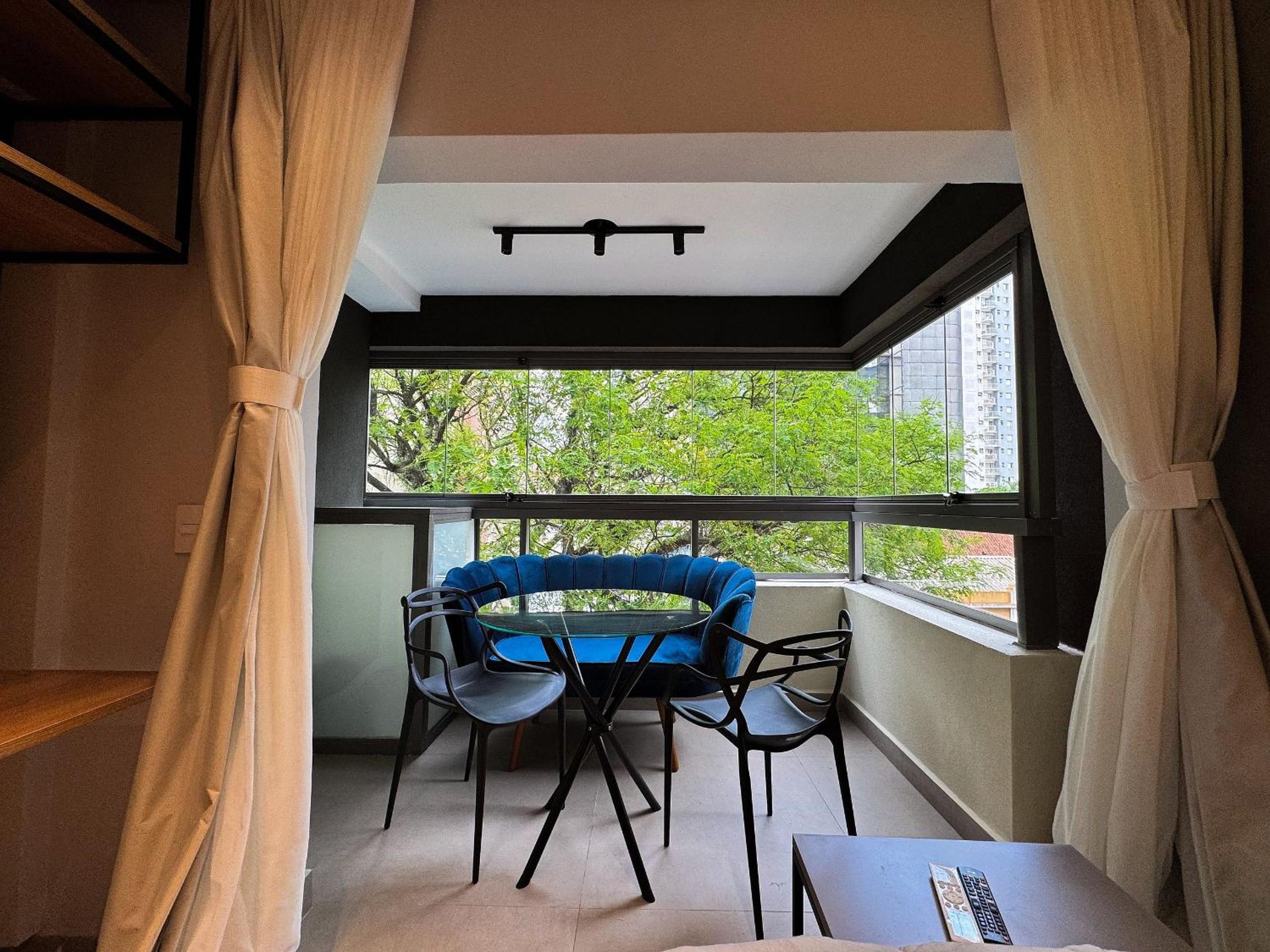 Handy Paraíso condominium with pool next to Ibirapuera