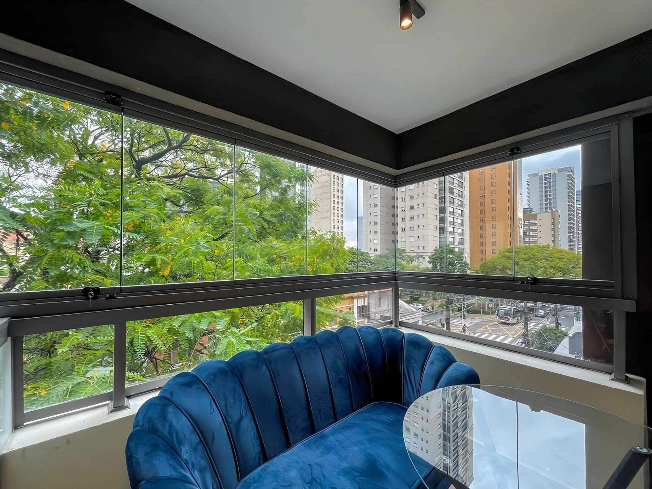 Handy Paraíso condominium with pool next to Ibirapuera