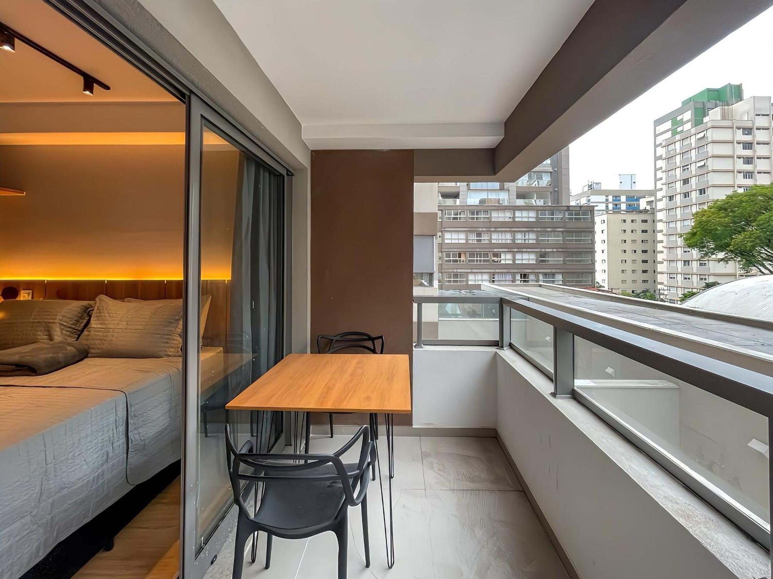 Handy Paraíso condominium with pool next to Ibirapuera