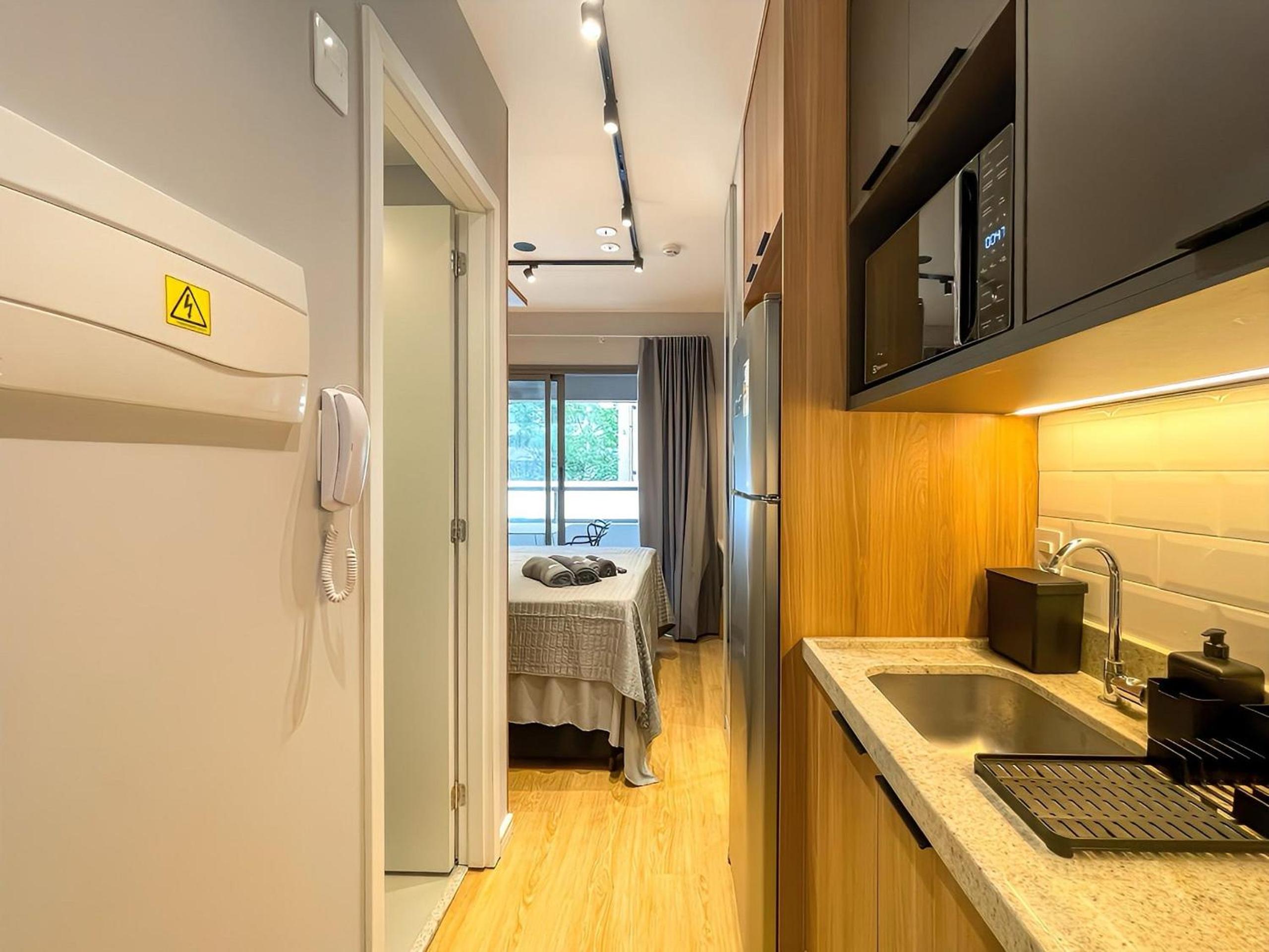 Handy Paraíso condominium with pool next to Ibirapuera