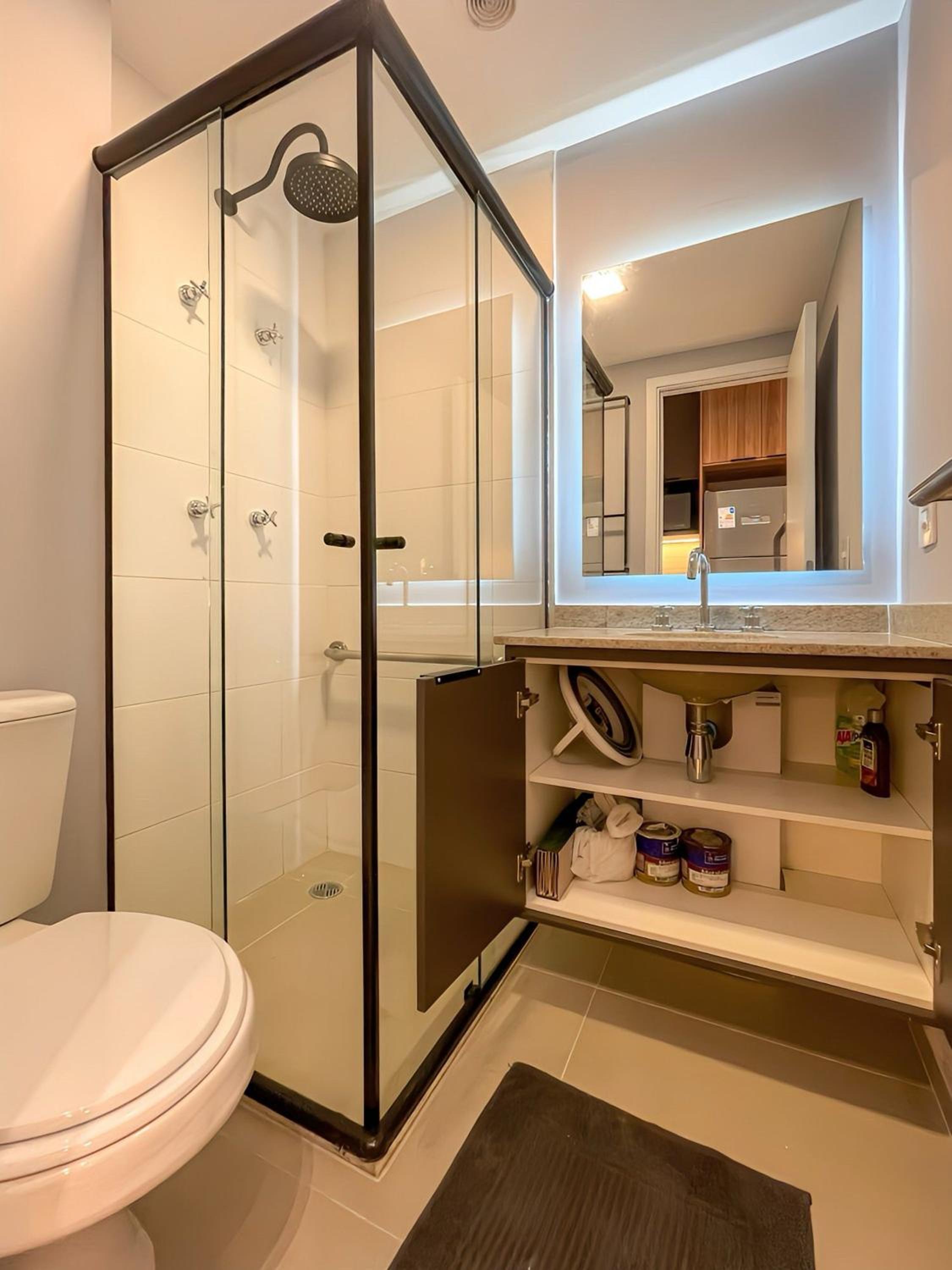 Handy Paraíso condominium with pool next to Ibirapuera